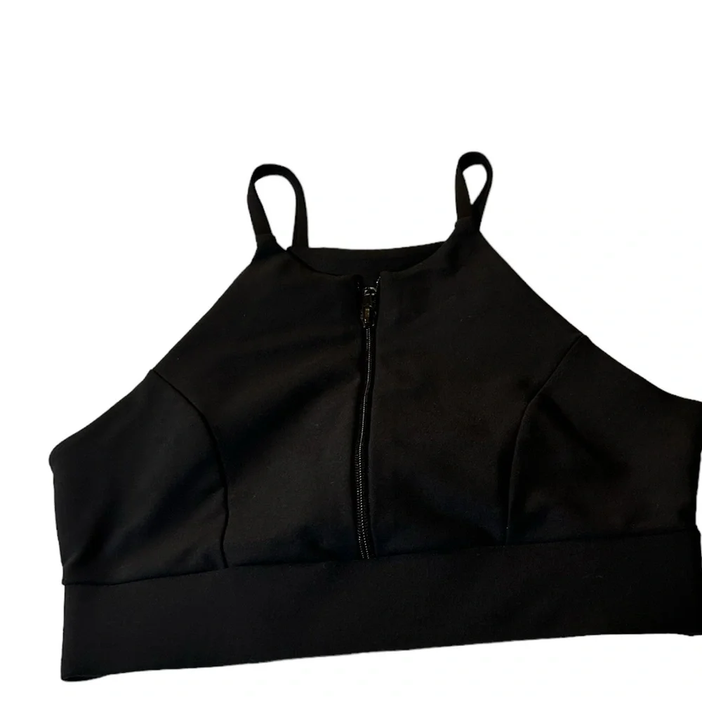 Becca Black Zip Up Sports Bra🆕 - Picture 2 of 4